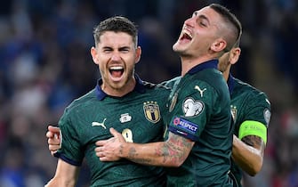 Italy's Jorginho (L) celebrates with his teammate Marco Verratti after scoring on penalty the 1-0 gol during the UEFA EURO 2020 group J qualifying soccer match between Italy and Greece at the Olimpico Stadium in Rome, Italy, 12 October 2019.  ANSA/ETTORE FERRARI



