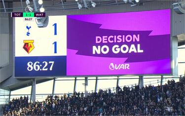 Caos Var in Tottenham-Watford, arrivano le scuse
