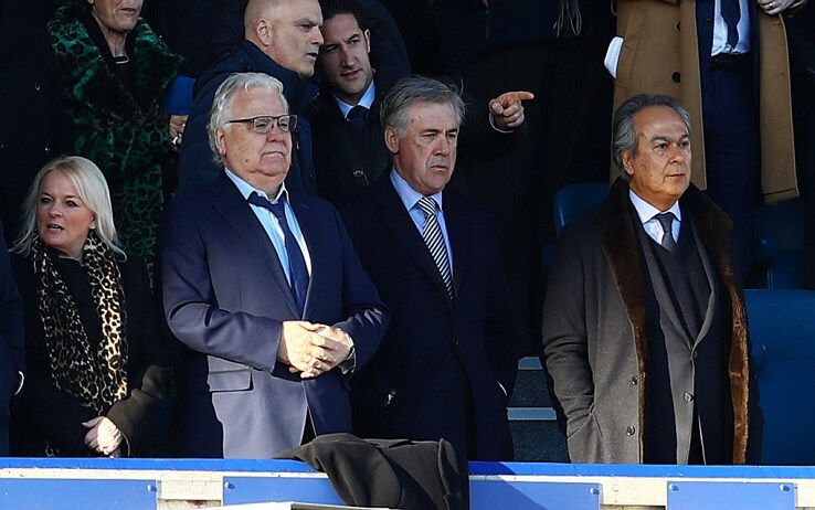 Carlo Ancelotti con Bill Kenwright e Fahrad Moshiri durante Everton-Arsenal Carlo Ancelotti con Bill Kenwright e Fahrad Moshiri durante Everton-Arsenal