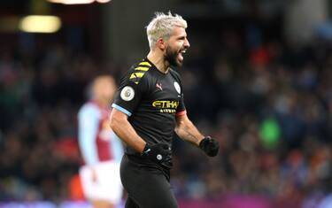 City, 6-1 all'Aston Villa: Aguero da record
