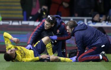 Lungo stop per Torreira: frattura alla caviglia