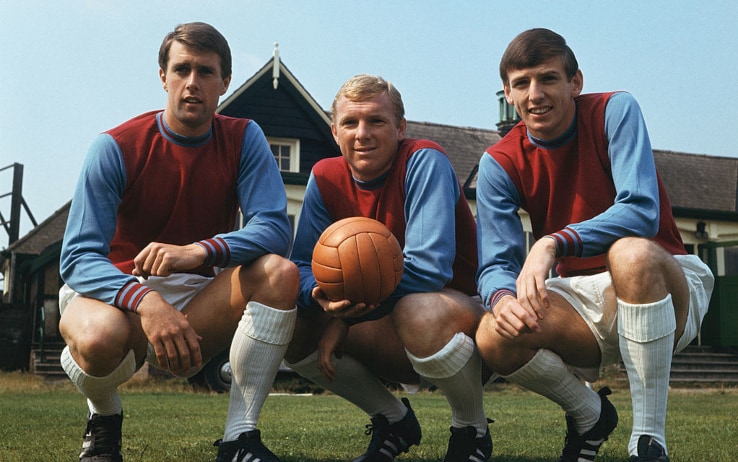 Geoff Hurst, Bobby Moore e Martin Peters Geoff Hurst, Bobby Moore e Martin Peters