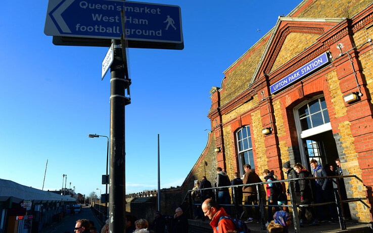 La fermata di Upton Park La fermata di Upton Park
