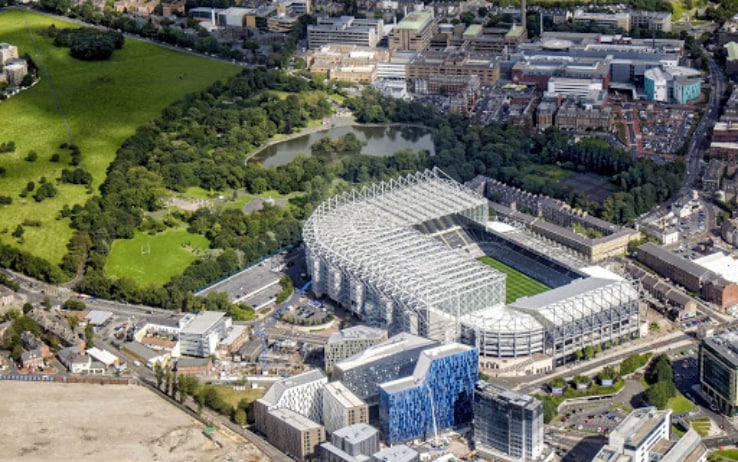 Il St James Park e il centro di Newcastle visti dall'alto newcastle stadio