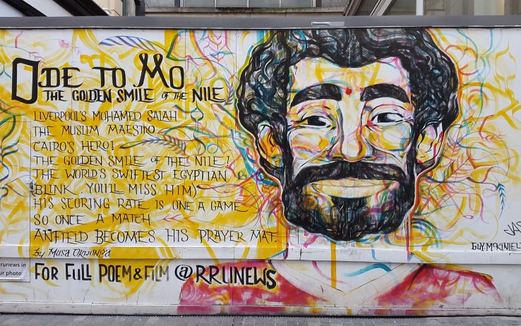 Un murales di Salah nel centro di Liverpool Un murales di Salah nel centro di Liverpool