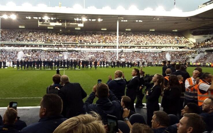 Una foto scattata da Marianella durante la cerimonia di addio a White Hart Lane dopo l'ultima partita contro il Manchester United