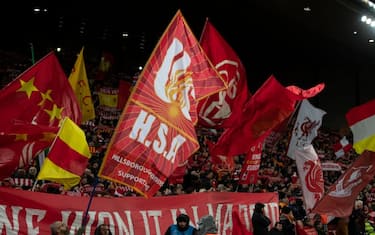 Tifoso spende 250mila sterline per festa Liverpool