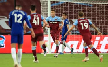 Cade il Chelsea, Ancelotti batte 2-1 il Leicester