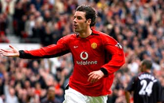MANCHESTER, ENGLAND - MAY 3:  Ruud van Nistelrooy celebrates scoring his first goal in the FA Barclaycard Premiership match between Manchester United v Charlton Athletic at Old Trafford on May 3, 2003 in Manchester, England.  (Photo by Matthew Peters/Manchester United via Getty Images)