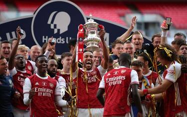Aubameyang show, FA Cup ai Gunners: Chelsea ko 2-1
