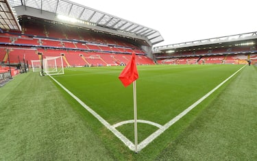 epa06645561 View of the stadium before the UEFA Champions League quarter final, 1st leg match between Liverpool and Manchester City at Anfield Road, Liverpool, Britain, 04 April 2018.  EPA/PETER POWELL