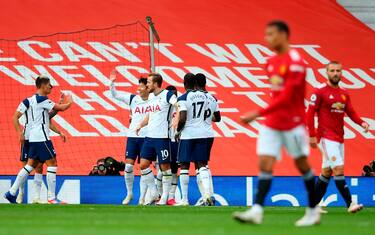 Il Tottenham umilia 6-1 lo United. Vince l'Arsenal