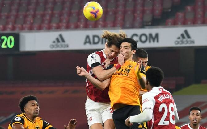 infortunio raul jimenez in arsenal wolverhampton foto sky sport