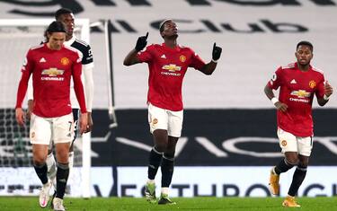 Pogba trascina lo United: 2-1 al Fulham e 1° posto