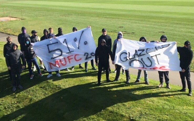 Superlega, tifosi del Manchester United invadono il centro ...