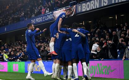 Sorpasso Chelsea al 3° posto, 2-1 al Leicester