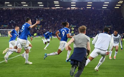 Everton, rimonta salvezza e invasione dei tifosi