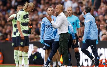 City fermato dall'Aston Villa, ok Chelsea e City