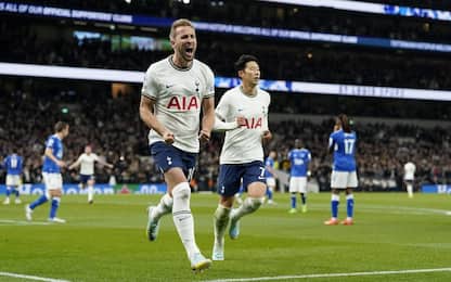 Kane e Hojbjerg e il Tottenham batte l'Everton