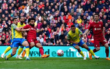 Liverpool rimontato, poi Salah batte 3-2 il Forest