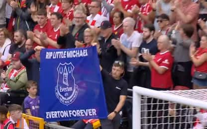 Tifoso Everton morto, Anfield gli rende omaggio