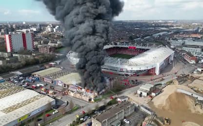 Incendio vicino allo stadio, Southampton non gioca