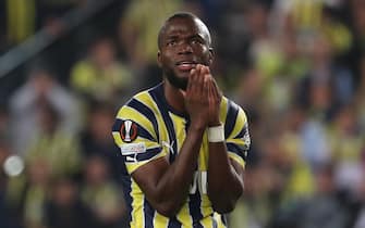 epa10269617 Enner Valencia of Fenerbahce reacts during the UEFA Europa League group B soccer match between Fenerbahce SK and Stade Rennai?s in Istanbul, Turkey, 27 October 2022.  EPA/ERDEM SAHIN