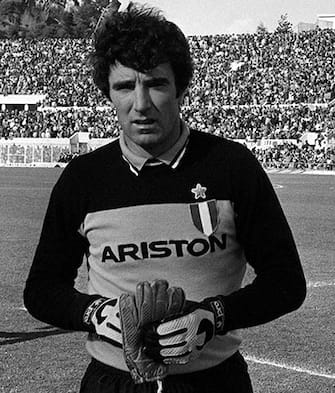 Il portiere della Juventus, Dino Zoff, in una immagine del 14 marzo 1982 a Roma.ANSA