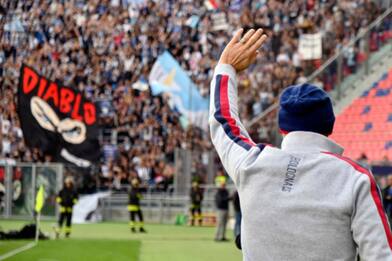 Tutti in piedi per Sinisa