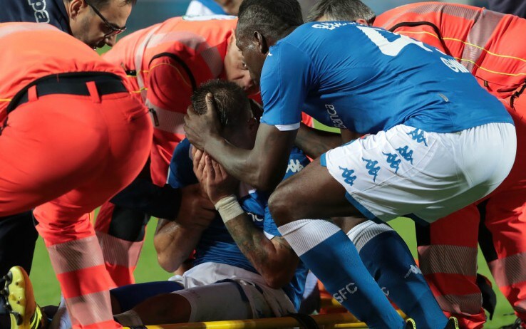 Tra i primi a consolare Dessena c'è Mario Balotelli