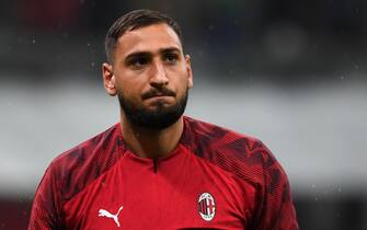 MILAN, ITALY - OCTOBER 20: Gianluigi Donnarumma of Milan looks on prior to the Serie A match between AC Milan and US Lecce at Stadio Giuseppe Meazza on October 20, 2019 in Milan, Italy. (Photo by Etsuo Hara/Getty Images)