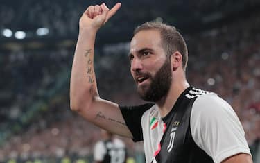 TURIN, ITALY - AUGUST 31:  Gonzalo Higuain of Juventus celebrates after scoring the goal of his team during the Serie A match between Juventus and SSC Napoli at Allianz Stadium on August 31, 2019 in Turin, Italy.  (Photo by Emilio Andreoli/Getty Images )