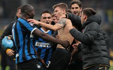 Barella rimonta il Verona: 2-1 e Inter in testa