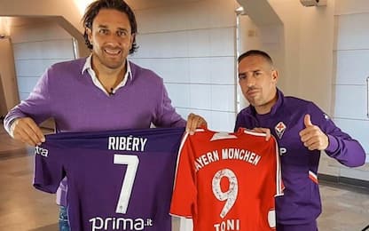 Ribery scambia la maglia con Toni: "Una leggenda"