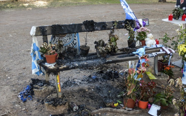 La panchina del Parco degli Acquedotti dove è stato assassinato Piscitelli