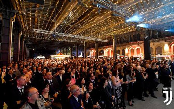 Juventus Tutta La Squadra Riunita Per La Festa Di Natale Foto Sky Sport
