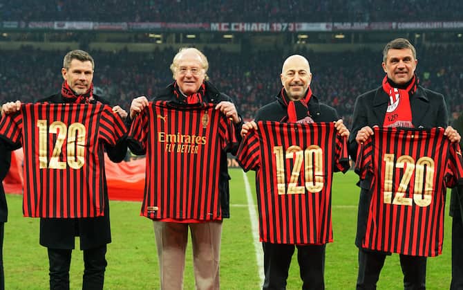 Il Milan compie 120 anni San Siro abbraccia le glorie rossonere. FOTO Sky Sport