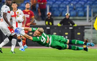 Genoa's Romanian goalkeeper Ionut Radu deflects a shot during the Italian Serie A football match Roma vs Genoa on August 25, 2019 at the Olympic stadium in Rome. (Photo by Andreas SOLARO / AFP)        (Photo credit should read ANDREAS SOLARO/AFP via Getty Images)