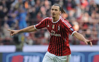 MILAN, ITALY - MARCH 11:  Zlatan Ibrahimovic of AC Milan celebrates his goal during the Serie A match between AC Milan and US Lecce at Stadio Giuseppe Meazza on March 11, 2012 in Milan, Italy.  (Photo by Valerio Pennicino/Getty Images)