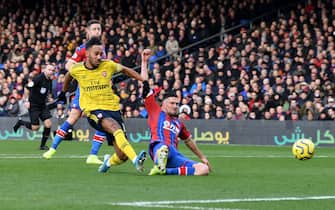 LONDON, ENGLAND - JANUARY 11: Pierre-Emerick Aubameyang scores a goal for Arsenal during the Premier League match between Crystal Palace and Arsenal FC at Selhurst Park on January 11, 2020 in London, United Kingdom. (Photo by David Price/Arsenal FC via Getty Images)