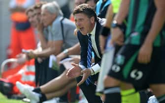 SASSUOLO, ITALY - SEPTEMBER 22:  Head coach of FC Inter Milan Walter Mazzarri reacts during the Serie A match between US Sassuolo Calcio and FC Internazionale Milano at Mapei Stadium on September 22, 2013 in Reggio Emilia, Italy.  (Photo by Claudio Villa/Getty Images)