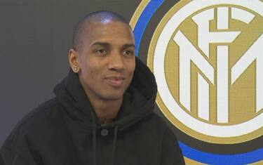 Young: "Conte fantastico, qui per vincere titoli"