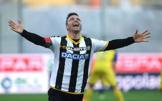UDINE, ITALY - NOVEMBER 23:  Antonio Di Natale of Udinese Calcio celebrates after scoring his opening goal and his 200th goal in Serie A during the Serie A match between Udinese Calcio and AC Chievo Verona at Stadio Friuli on November 23, 2014 in Udine, Italy.  (Photo by Dino Panato/Getty Images)