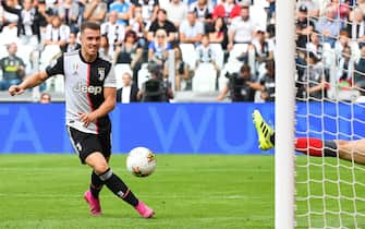 Juventus' Welsh midfielder Aaron Ramsey fails to score during the Italian Serie A football match Juventus vs Spal on September 28, 2019 at the Juventus stadium in Turin. (Photo by Andreas SOLARO / AFP)        (Photo credit should read ANDREAS SOLARO/AFP via Getty Images)