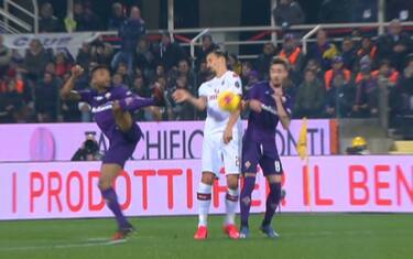 Braccio di Ibra, annullato gol allo svedese. VIDEO