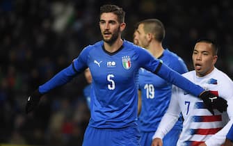 1063901604 GENK, BELGIUM - NOVEMBER 20: Roberto Gagliardini of Italy looks on during Italy v USA International Friendly at Luminus Arena in Genk on November 20, 2018 in Genk, Belgium. (Photo by Pier Marco Tacca/Getty Images)