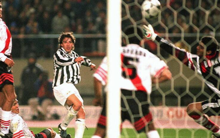Photo Alessandro Del Piero (Juventus) – Avec Coupe Intercontinentale, 16x10,5 Cm, Italie