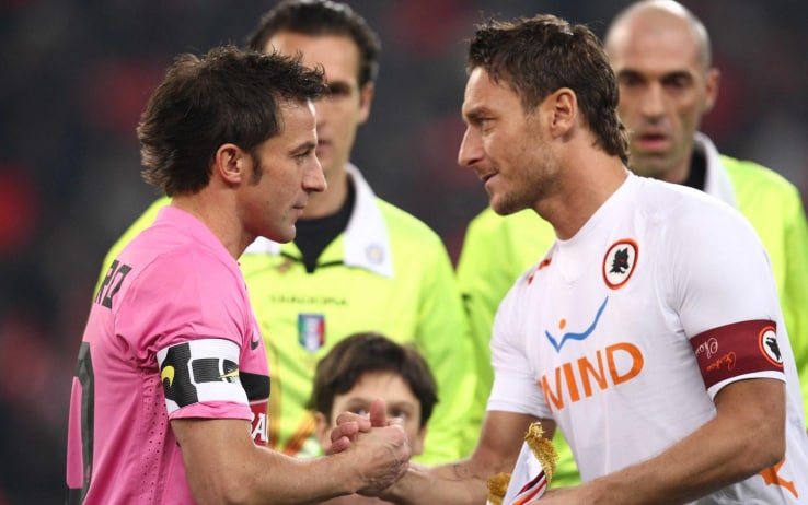 Del Piero e Totti durante una sfida tra Juve e Roma Del Piero e Totti durante una sfida tra Juve e Roma