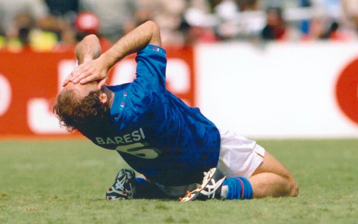 In campo per la finale Mondiale contro il Brasile 25 giorni dopo la rottura del menisco, Baresi giocò una partita incredibile, tradito dai crampi al momento di calciare il suo rigore Baresi