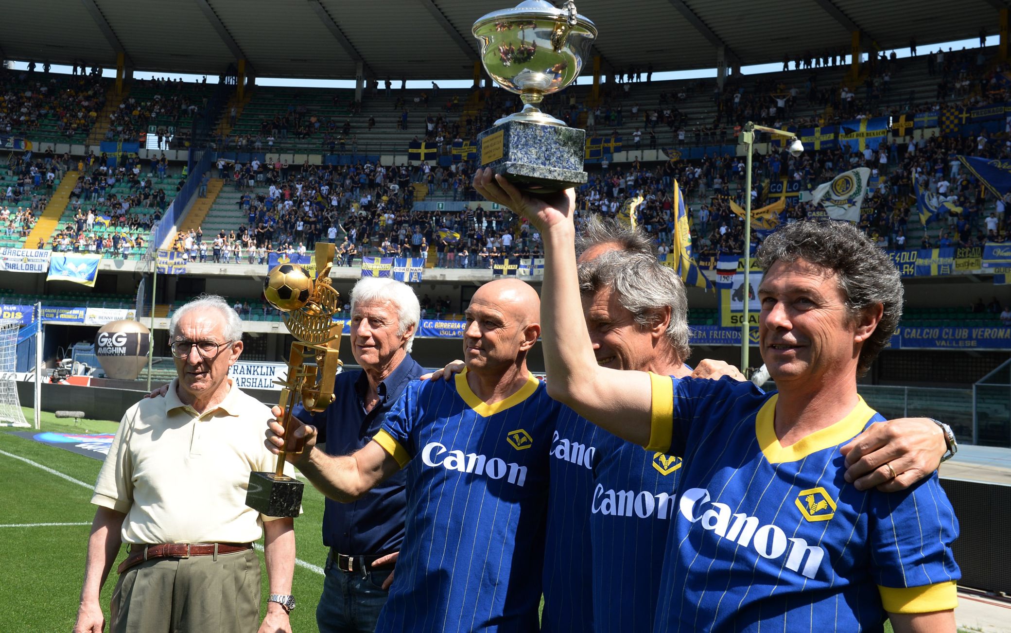 Verona, 36 anni fa lo scudetto conquistato da Bagnoli: che fine hanno fatto  i giocatori | Sky Sport